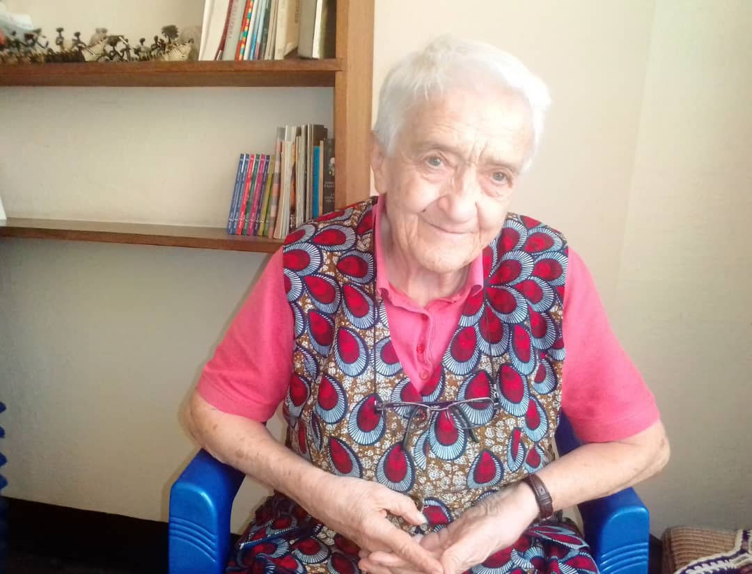 MARIA Maçon une vieille au service des personnes de troisième âge au Sud-Kivu