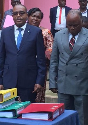 Théo Ngwabidje et Zacharie Lwamira, respectivement Gouverneur et Président de l'Assemblée Provinciale du Sud-Kivu. Photo illustration
