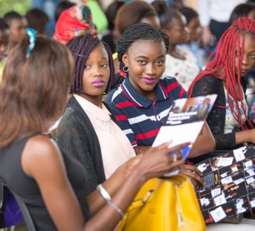 Des jeunes filles impliquées au processus électoral en République démocratique du Congo. Photo crédit Studio Hirondelle RDC