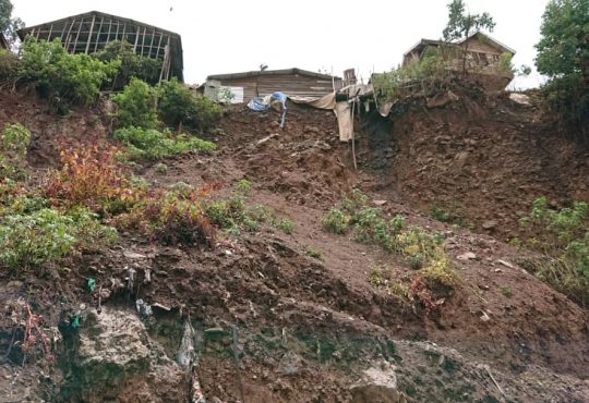 Colline surplombant le Lycée Wima, dans la ville de Bukavu, photot crédit deboutrdc _14 septembre 2023